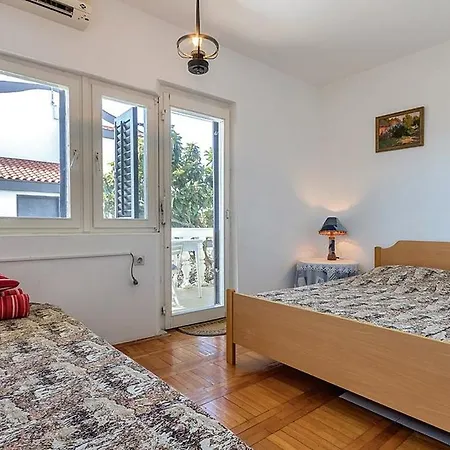 Apartment With A Parking Space Pjescana Uvala, - 14564