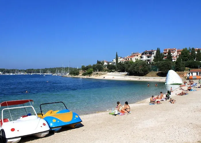 With A Parking Space Pjescana Uvala, - 14564 Appartement *