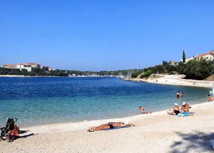 Appartement With A Parking Space Pjescana Uvala, - 14564 Pula