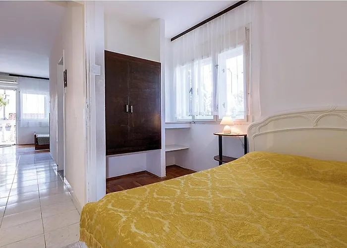 With A Parking Space Pjescana Uvala, - 14564 Appartement Pula