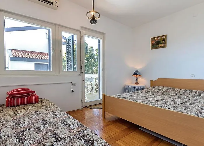 Appartement With A Parking Space Pjescana Uvala, - 14564